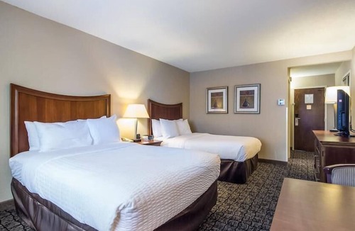 Ithaca Hotel | Cayuga Blu Hotel