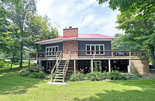 Cayuga Cottage | Cayuga Forest Retreat | Pool, Fire Pit, Sleeps 25+
