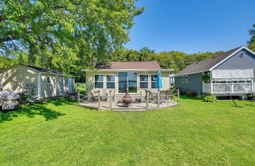 Cayuga Cottage | Cayuga Lake Cottage: Private Dock & Deck!