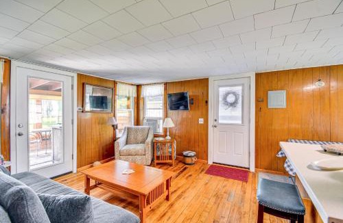 Cayuga House | Cayuga Lake Cottage: Private Dock & Deck!