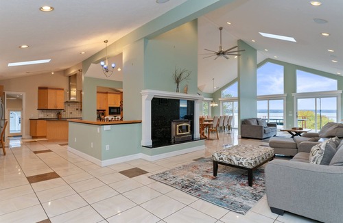 Town of Varick House | Cayuga Lakefront | Pool | Dock | FLX Wine Trail