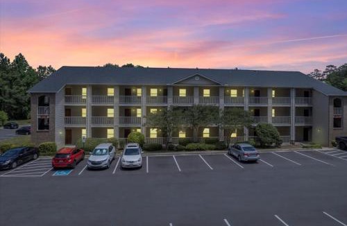 Westover Apartment | CB 965-201 Modern Fayetteville Charm