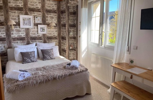 Basly Bed & Breakfast | CB, Between Sea & Land