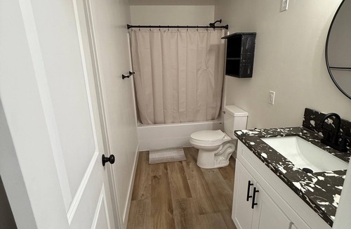 Duchesne Hotel | CB&M Westside Suites