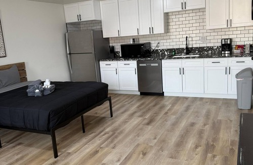 Duchesne Hotel | CB&M Westside Suites