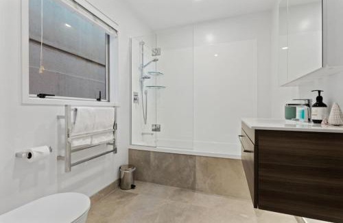 Newton House | CBD Spacious 3 Storey Terrace House with Courtyard