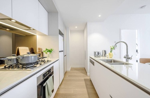 Chinatown Apartment | CBD sweet 3Br ChinaTown/ICC & parking & Firework