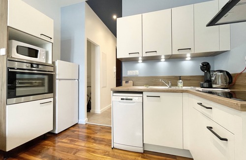 Quartier Chorier-Berriat Apartment | #CC Le Cadet 👨‍👩‍👦‍👦| Jean Jaurès | A, B and E tramway| T2 equipped