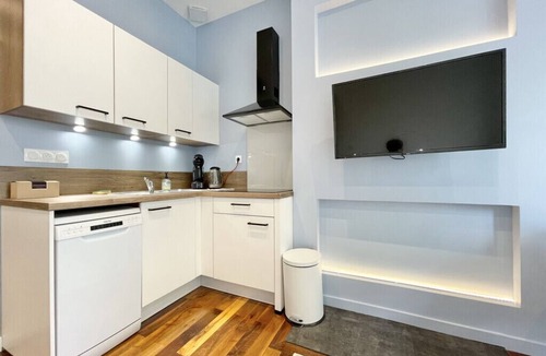 Quartier Chorier-Berriat Apartment | #CC Le Cadet 👨‍👩‍👦‍👦| Jean Jaurès | A, B and E tramway| T2 equipped