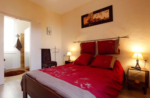 Albi Bed & Breakfast | Cécile’s Room with Shared Pool, Wi-Fi, and Air Conditioning