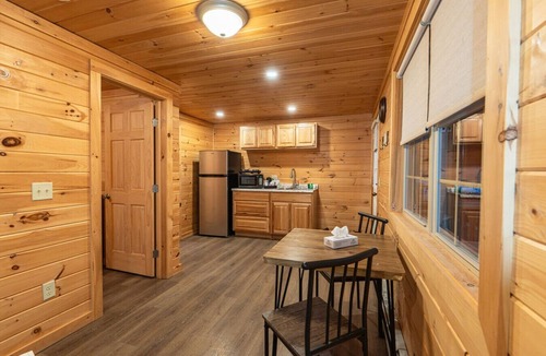 Bethlehem Ski Chalet | Cedar #3- Comfortable, Cozy Suite