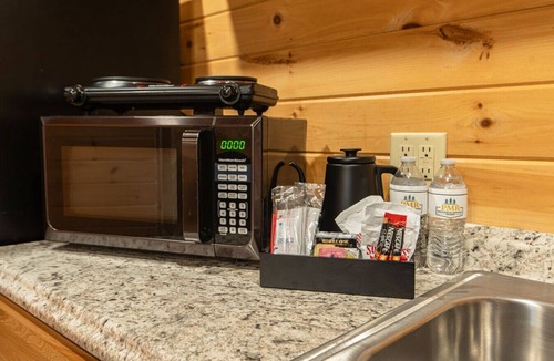 Bethlehem Ski Chalet | Cedar #3- Comfortable, Cozy Suite