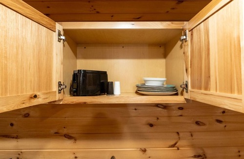 Bethlehem Ski Chalet | Cedar #3- Comfortable, Cozy Suite