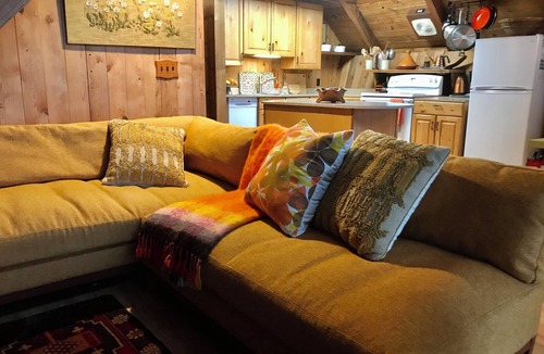 Longbranch Cabin | Cedar A-Frame with sunset views over the cove