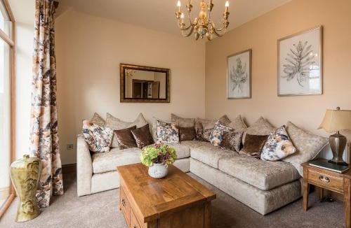 Halifax House | Cedar Barn - Uk33352