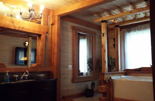 Weldford Cabin | Cedar Brook Landing River Lodge - Browns Yard