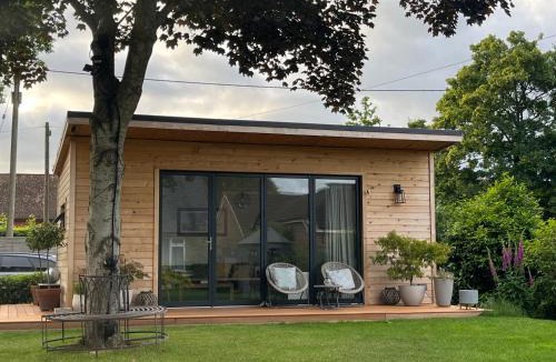 Penwood House | Cedar Cabin