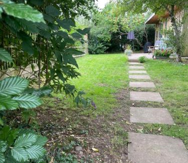 Stourbridge Ski Chalet | Cedar Cabin Holiday Let - Kinver