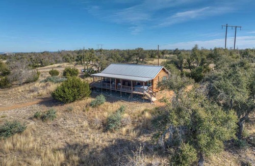 Fredericksburg Cabin | Cedar Cabin w/Beautiful Sunset Views