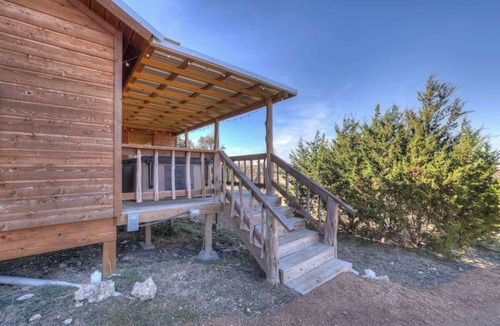 Fredericksburg Cabin | Cedar Cabin w/Beautiful Sunset Views