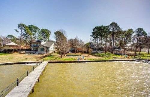 Gun Barrel City House | Cedar Creek Lakefront Vacation Rental w/Pool