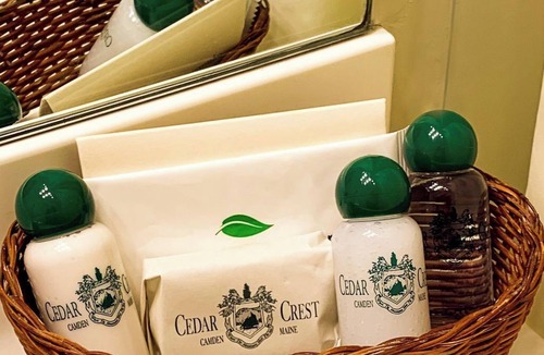 Camden Hotel | Cedar Crest Inn