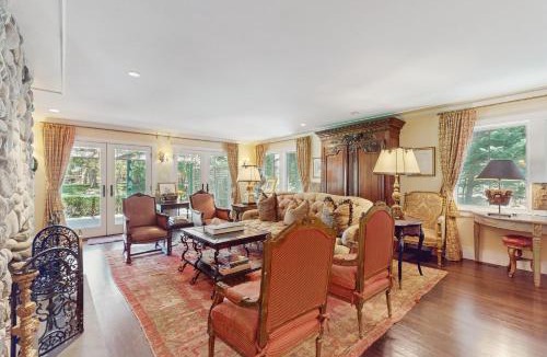 North Sea House | Cedar Crest Retreat