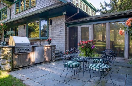 North Sea House | Cedar Crest Retreat