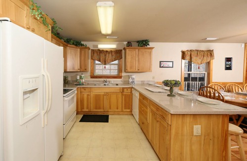 Pigeon Forge House | Cedar Falls 8 - Three Bedroom Chalet