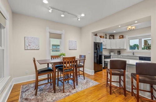 Cedar Falls House | Cedar Falls Gem: Vintage Home With Modern Comforts Near Historic Downtown!