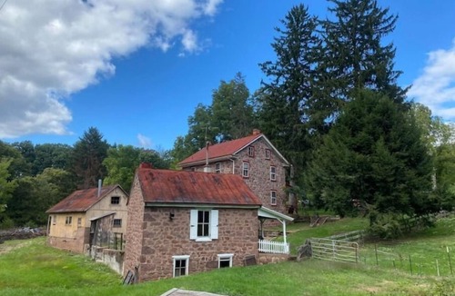 Mohnton House | Cedar Glen Farm Guesthouse