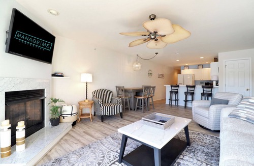 Camdenton Condo | Cedar Glenn Condo | Sleeping 10