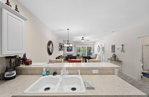 Camdenton Condo | Cedar Heights Condo with Lake & Pool View