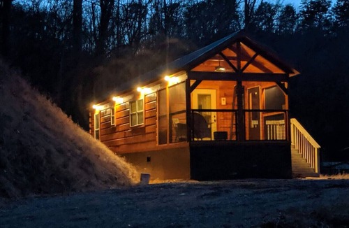 Bryson City Cabin | `Cedar Heights` Tiny House Cabin, Bryson City