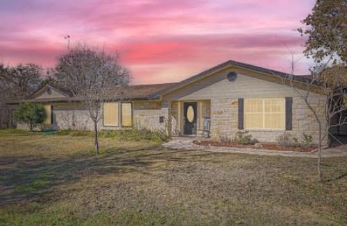 Cedar Creek House | Cedar Hill Ranch and Country Retreat for Large Groups