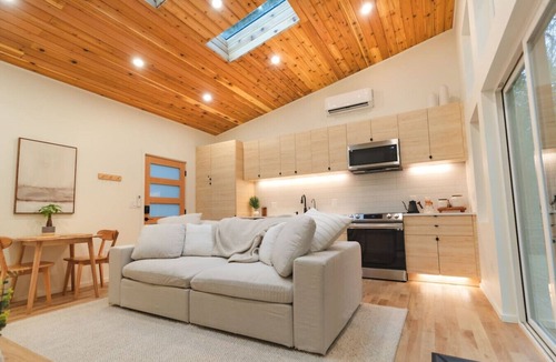 Monroe House | Cedar Hollow - Sauna/Cold Plunge + Hot Tub