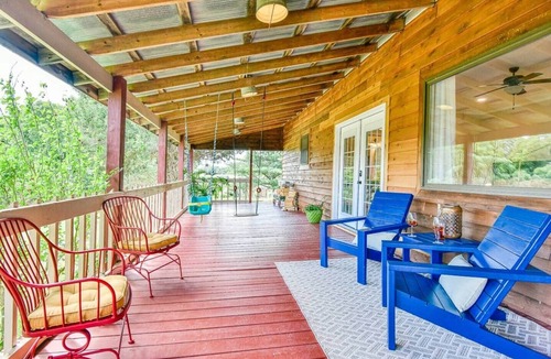 Bloomington House | Cedar House- Large 4br/3ba near Lake, Bloomington