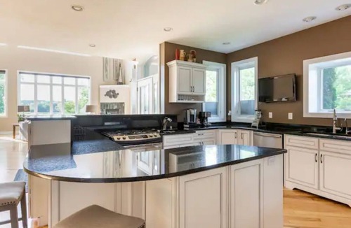 Excelsior House | Cedar House Retreat