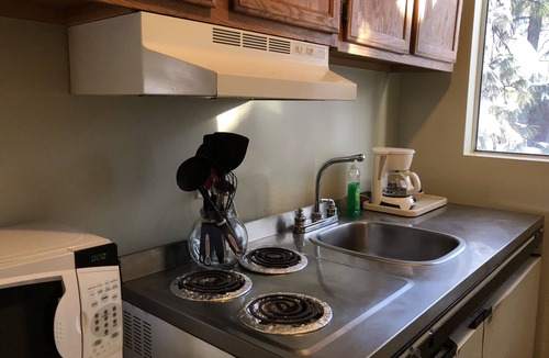 Lakeside Park Hotel | Cedar Inn & Suites