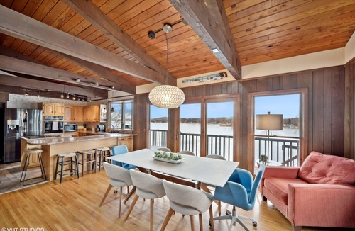 Annandale House | Cedar Lake getaway with sauna - cozy fireplace!