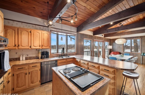Annandale House | Cedar Lake getaway with sauna - cozy fireplace!