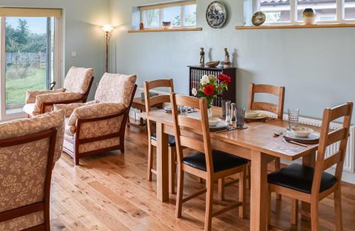 Attleborough House | Cedar Lodge