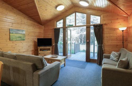 Rosliston House | Cedar Lodge