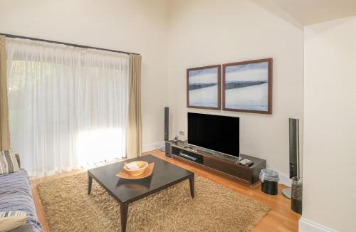 St Wenn House | Cedar Lodge