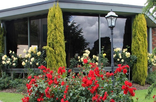 Morwell Hotel | Cedar Lodge Motel