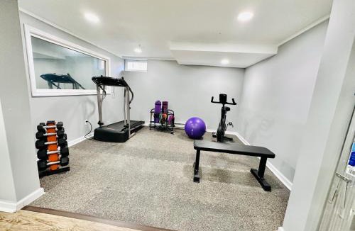 Woodbury House | Cedar Mill Hideaway