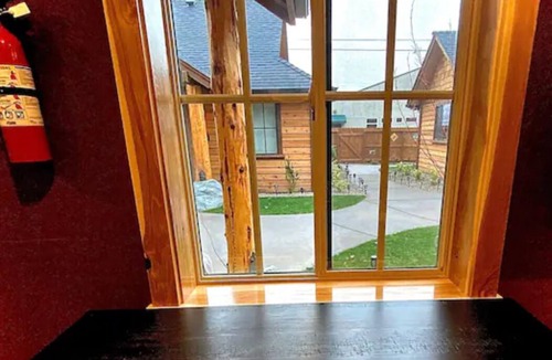 Grants Pass House | Cedar Mountain - Suite C