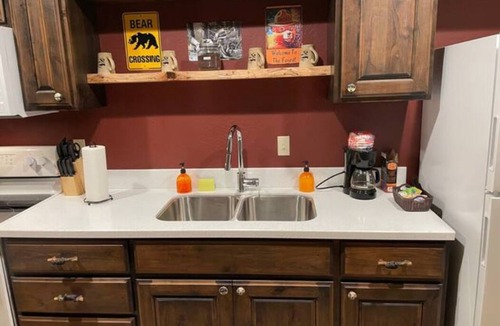 Grants Pass House | Cedar Mountain - Suite D