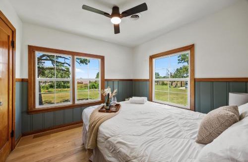 Madill Other | Cedar Nest - Lakefront Cabin Retreat