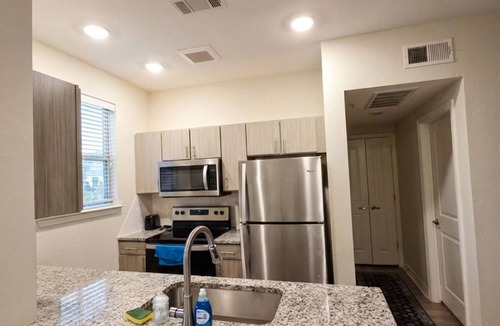 Cedar Park Apartment | Cedar Park Apt | Pool, Gym, WiFi, Kitchen, Laundry